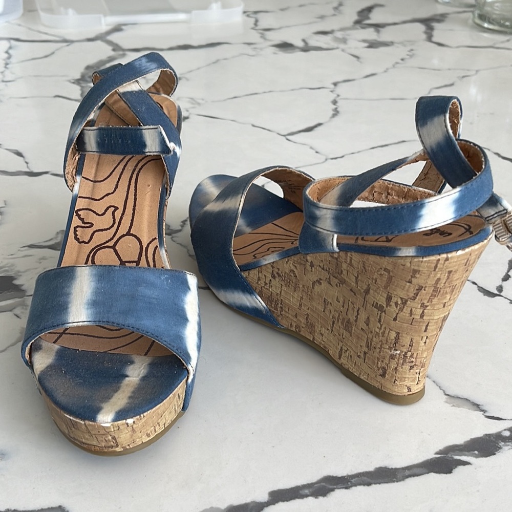 UNIONBAY Tie Dye Cork Ankle Wrap Wedge Sandal -8.5